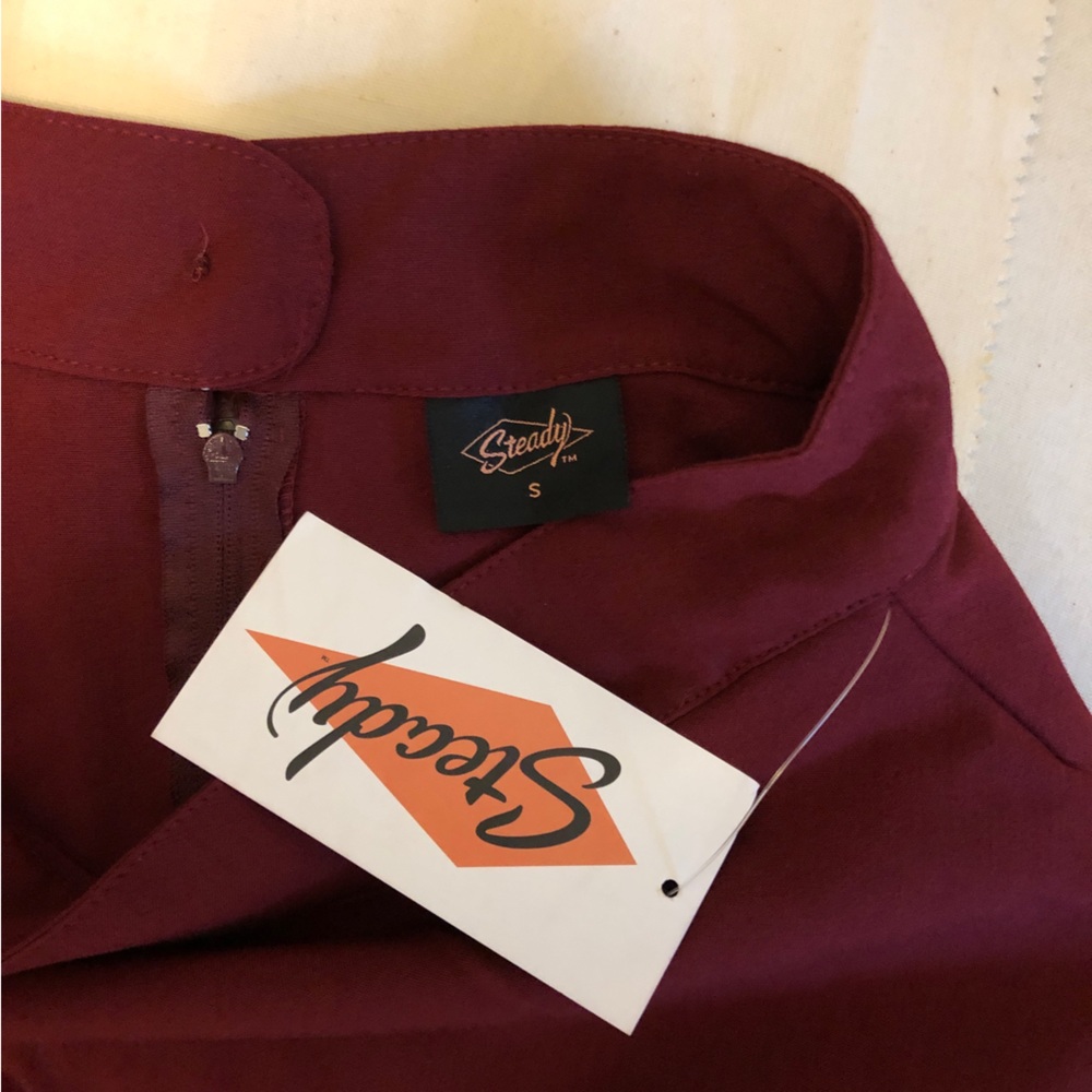 NWT XS/SM Rocksteady Burgundy Retro High Waist Thrills Skirt w/ Pockets Modcloth - Picture 4 of 4